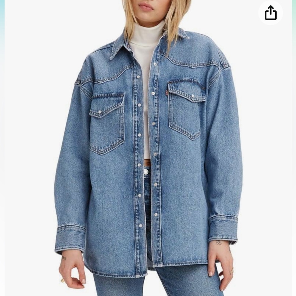 SOLD - Levi's Women's Dylan Denim Relaxed Western Shirt